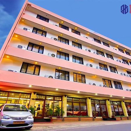 Hotel Excellency Kochi Ngoại thất bức ảnh