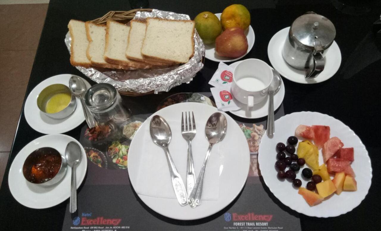 Hotel Excellency Kochi Ngoại thất bức ảnh