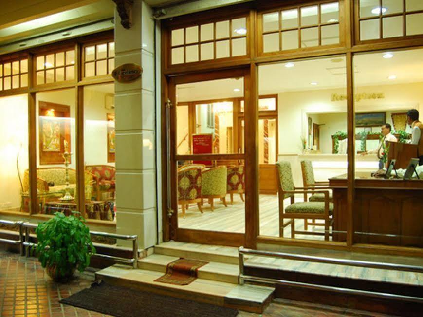 Hotel Excellency Kochi Ngoại thất bức ảnh