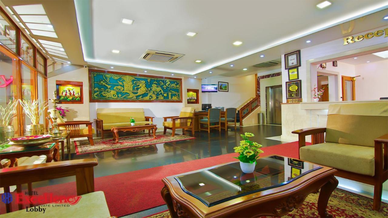 Hotel Excellency Kochi Ngoại thất bức ảnh