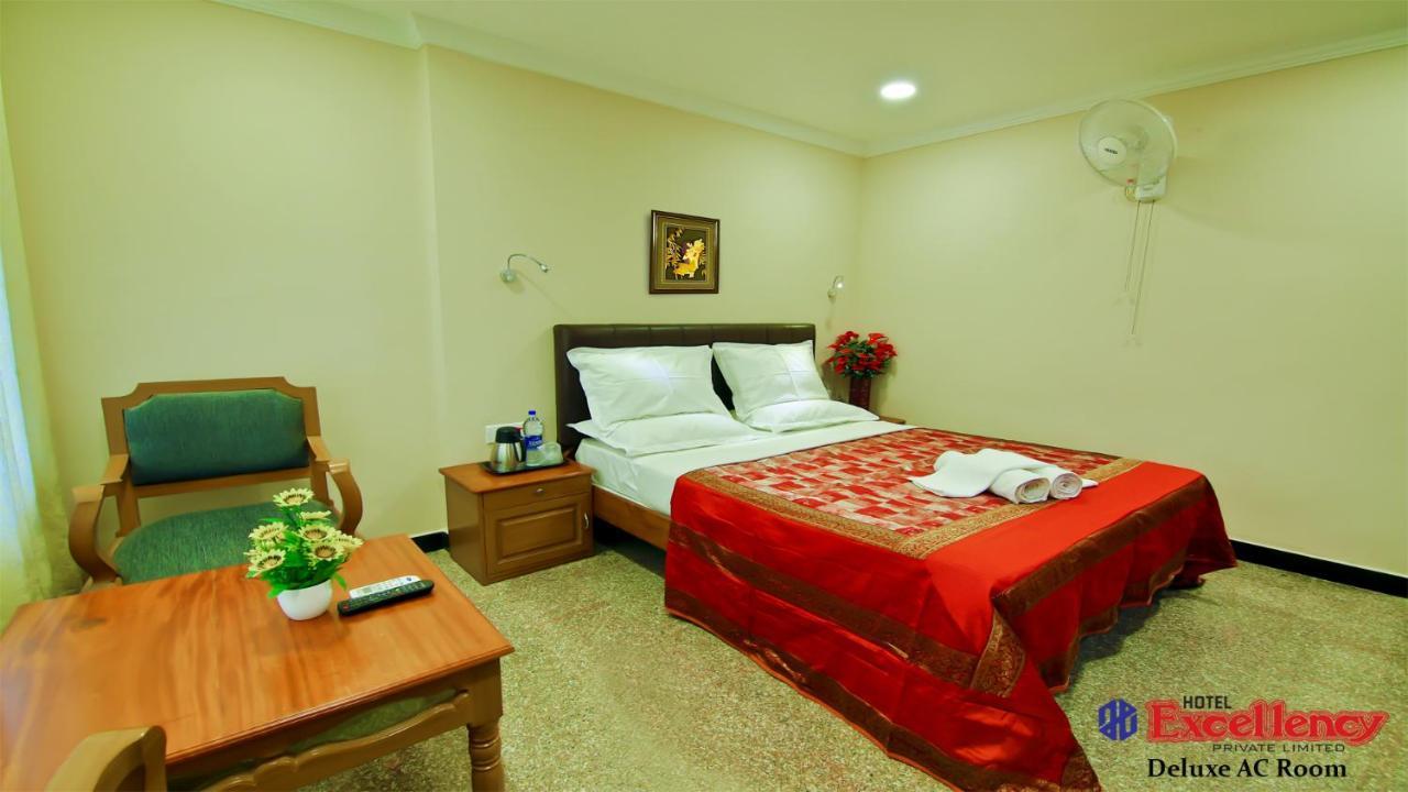 Hotel Excellency Kochi Ngoại thất bức ảnh