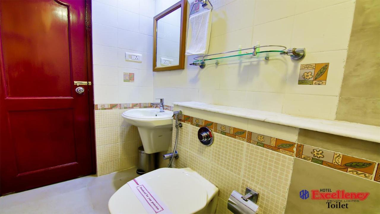 Hotel Excellency Kochi Ngoại thất bức ảnh