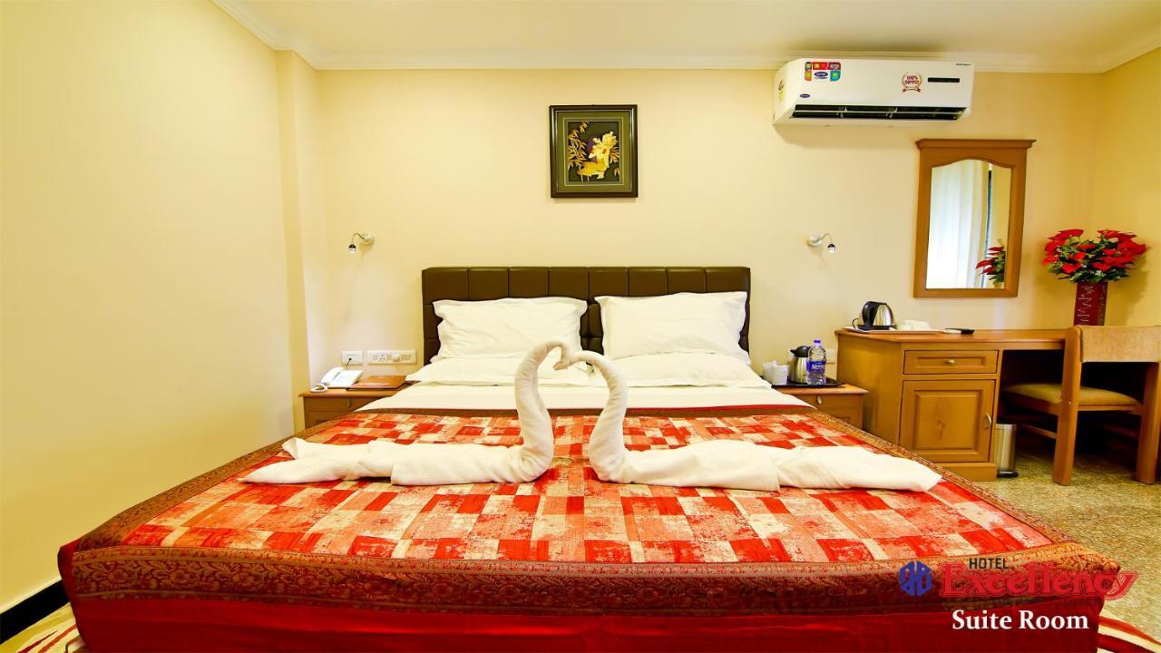 Hotel Excellency Kochi Ngoại thất bức ảnh